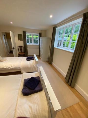 Stunning 3 Bedroom 3 Bath Self Catering Cottage Nr Stonehenge, Longleat, Avebury And Bath - Great Local Village Pub Pewsey Εξωτερικό φωτογραφία