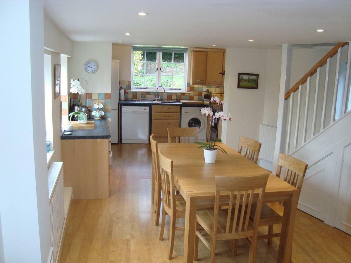Stunning 3 Bedroom 3 Bath Self Catering Cottage Nr Stonehenge, Longleat, Avebury And Bath - Great Local Village Pub Pewsey Εξωτερικό φωτογραφία