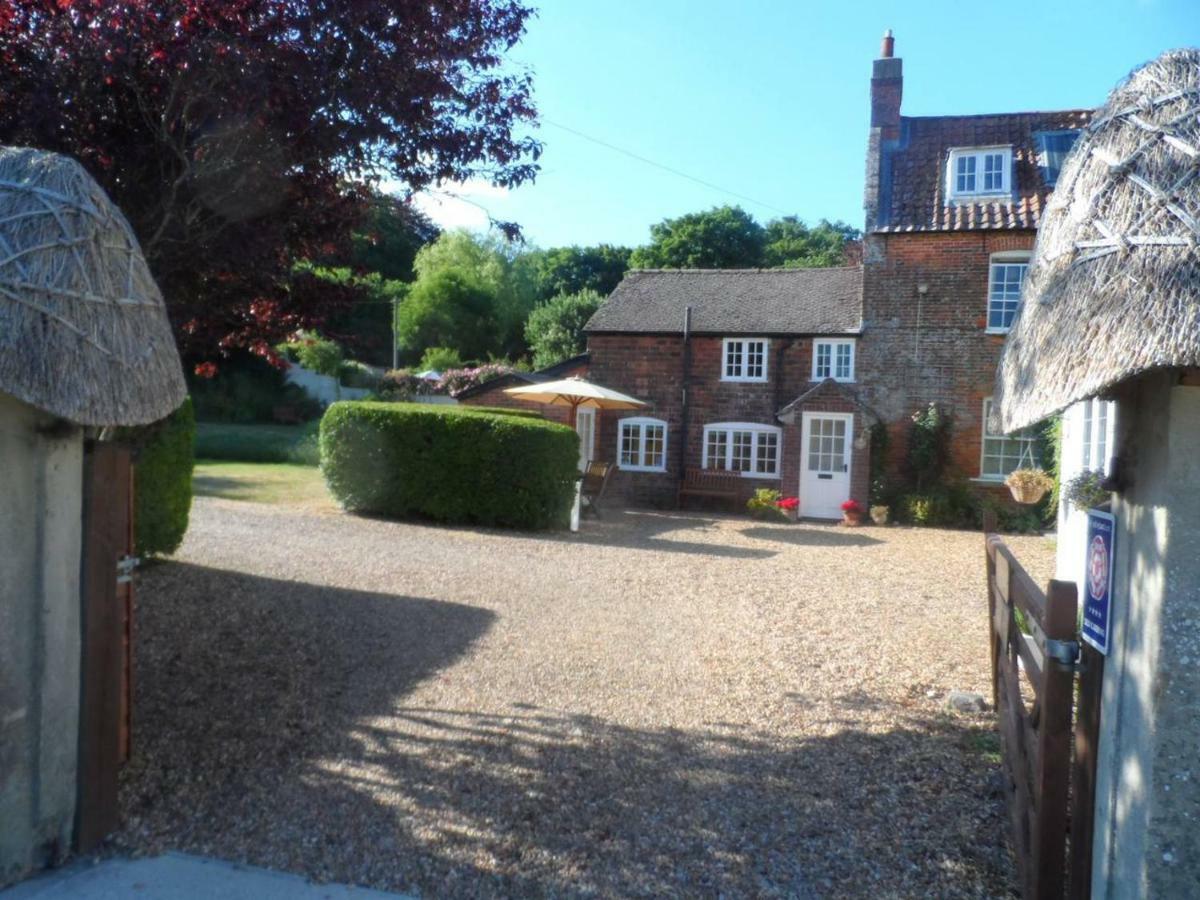 Stunning 3 Bedroom 3 Bath Self Catering Cottage Nr Stonehenge, Longleat, Avebury And Bath - Great Local Village Pub Pewsey Εξωτερικό φωτογραφία